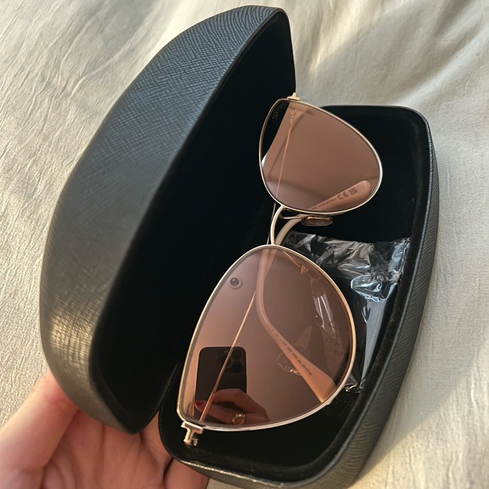 Tom Ford Sunglasses - Picture 2 of 5